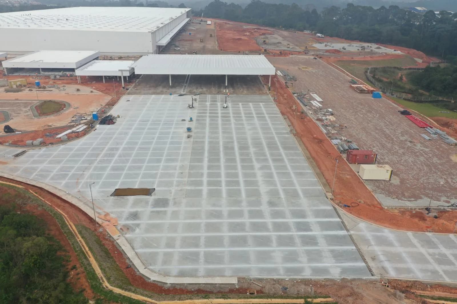 VDL CONSTRUTORA, CENTRO DE DISTRIBUIÇÃO - MERCADO LIVRE - ARAUCÁRIA - PR após a obra